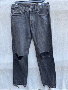 NWT’s Women’s American Eagle black 90’s low rise straight jeans size 4 reg